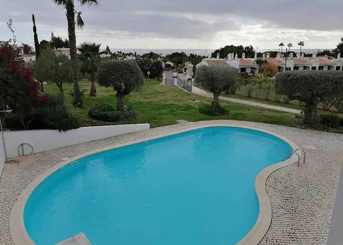 Townhouse Senhora Da Rocha - Alporchinhos *